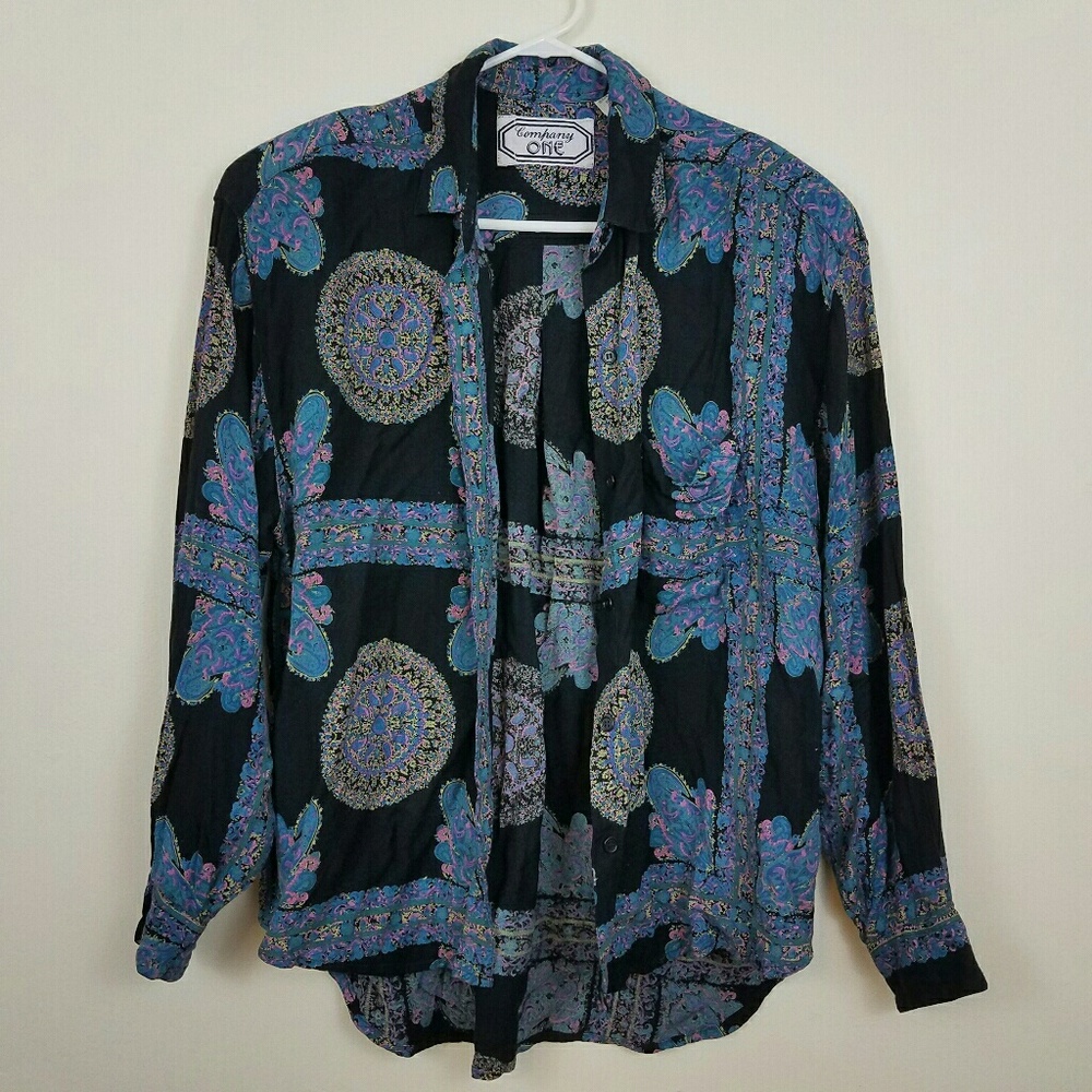 Button down top - Picture 2 of 8